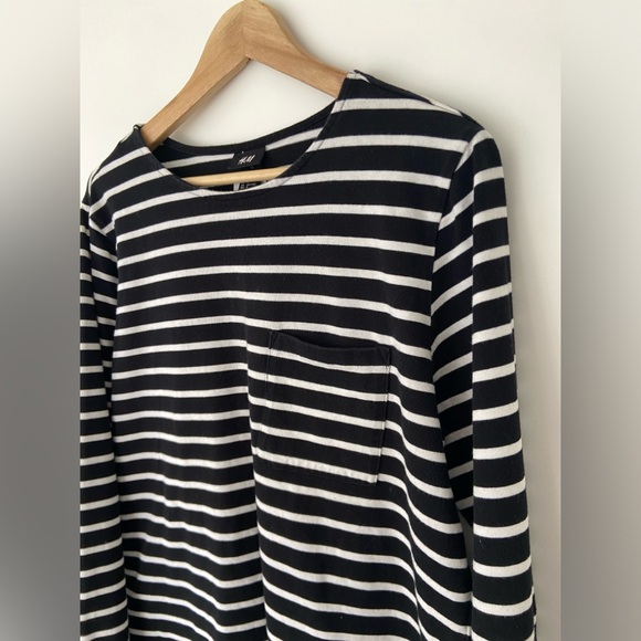 H&M BLACK AND WHITE CLASSIC STRIPED 100% COTTON TOP, LARGE - Picture 4 of 9